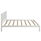 Estrutura de Cama de Madeira com Cabeceira e Estrado de Sarrafos